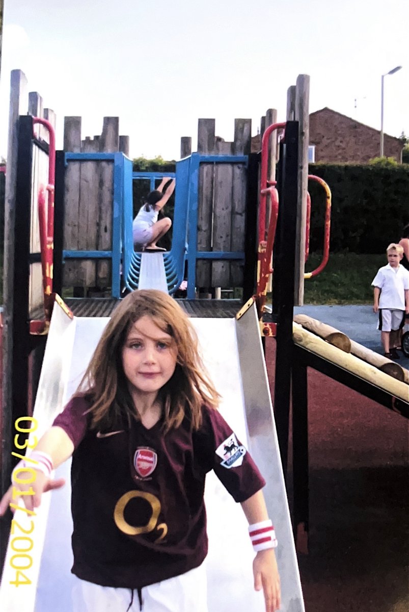 NothingButNet05's tweet photo. Hey there!

Introducing the face behind Nothing But Net!⚽️

As a little girl, I fell in love with football, and my passion for women's football has only grown stronger. This brand is to showcase the game and contribute to the change I want to see. Let's shatter the glass ceiling! https://t.co/raCCdUiCu4
