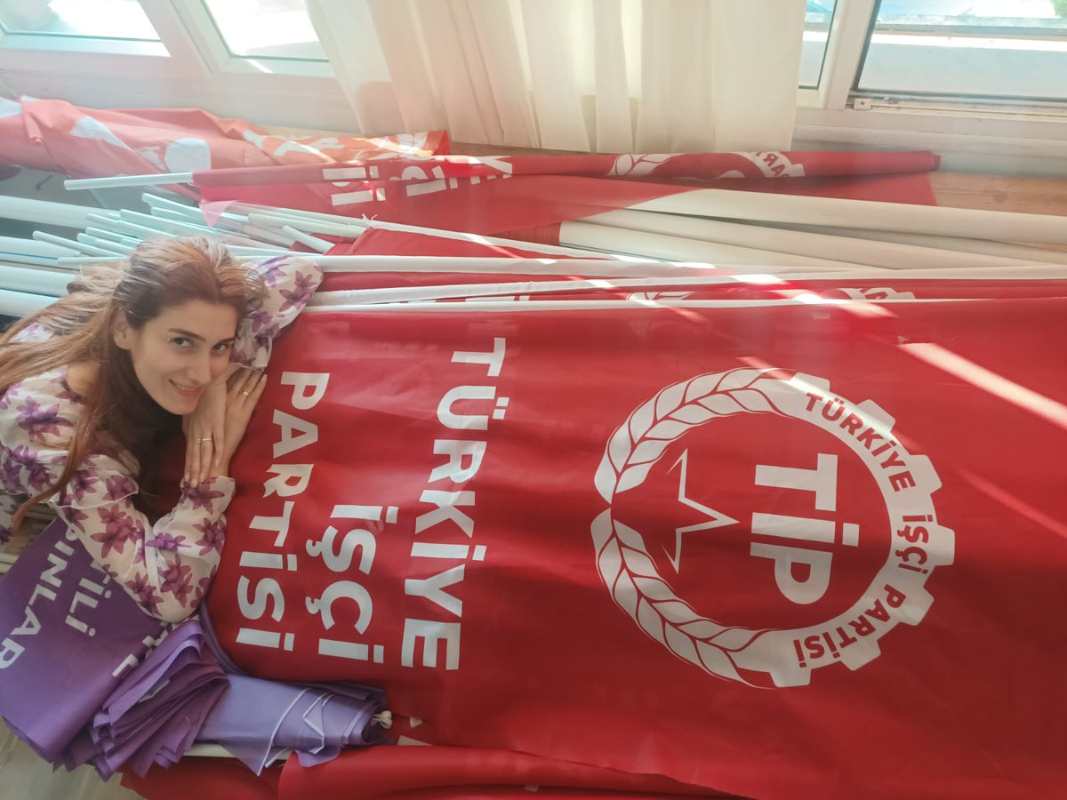 silanekinciii's tweet photo. Sermayenin değil halkın egemenliğini esas alan, sömürüye karşı emeğin haklarını koruyan, toplumsal zenginliğe el koyan yüzde 1’in değil, toplumun yararını esas alan yeni bir toplumsal düzeni biz kuracağız! 1 Mayısa bekliyoruz! #mersintip #tipsensin https://t.co/9MzJAuNNwb