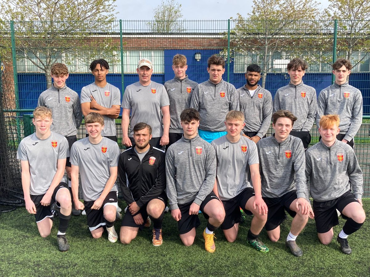 hayling_s's tweet photo. Today’s result (30/04/23)

Portsmouth youth football league 

Fareham 0-4 Hayling United

⚽️ Mason Willis
⚽️ Jack Whipp
⚽️ Alex Graham
⚽️ Kaii McCormack

Hayling United’s u18s played their last game of the season today with a fantastic display to finish of with a great 4-0 win https://t.co/uhFFtrUIRW