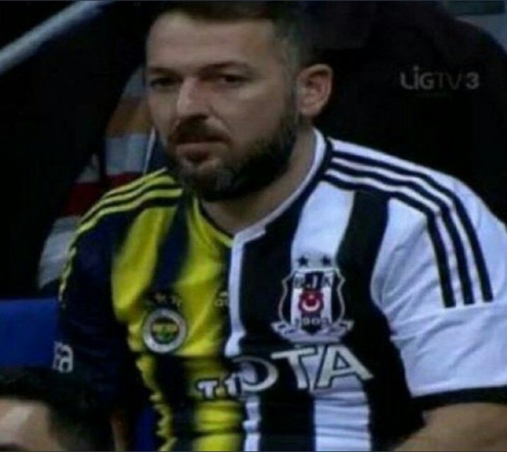 m_arl7's tweet photo. @jkmentality Sizde bize dua edin nefte kupa kaldırmamız için https://t.co/5JTdGXphfo