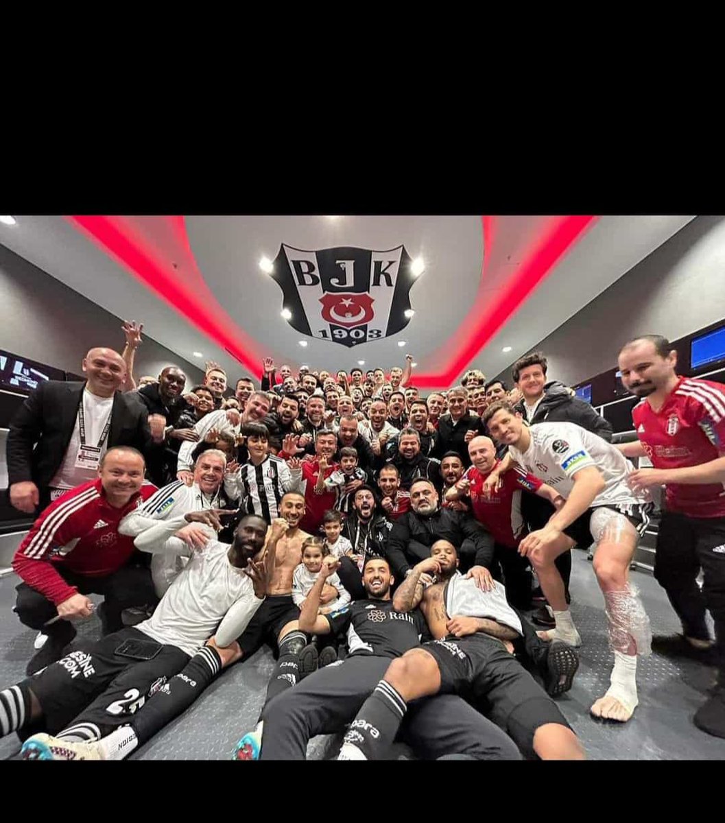 🤍🖤🦅⚽
<a href="/Besiktas/">Beşiktaş JK</a> 
İyiki Beşiktaş var 💪