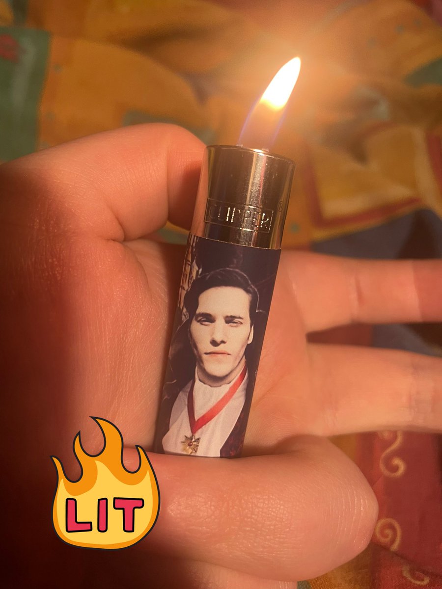 russogoob's tweet photo. "do you have a light?"
me: yea *pulls out the Jerma985 vampire lighter* https://t.co/HOuqgz4gub