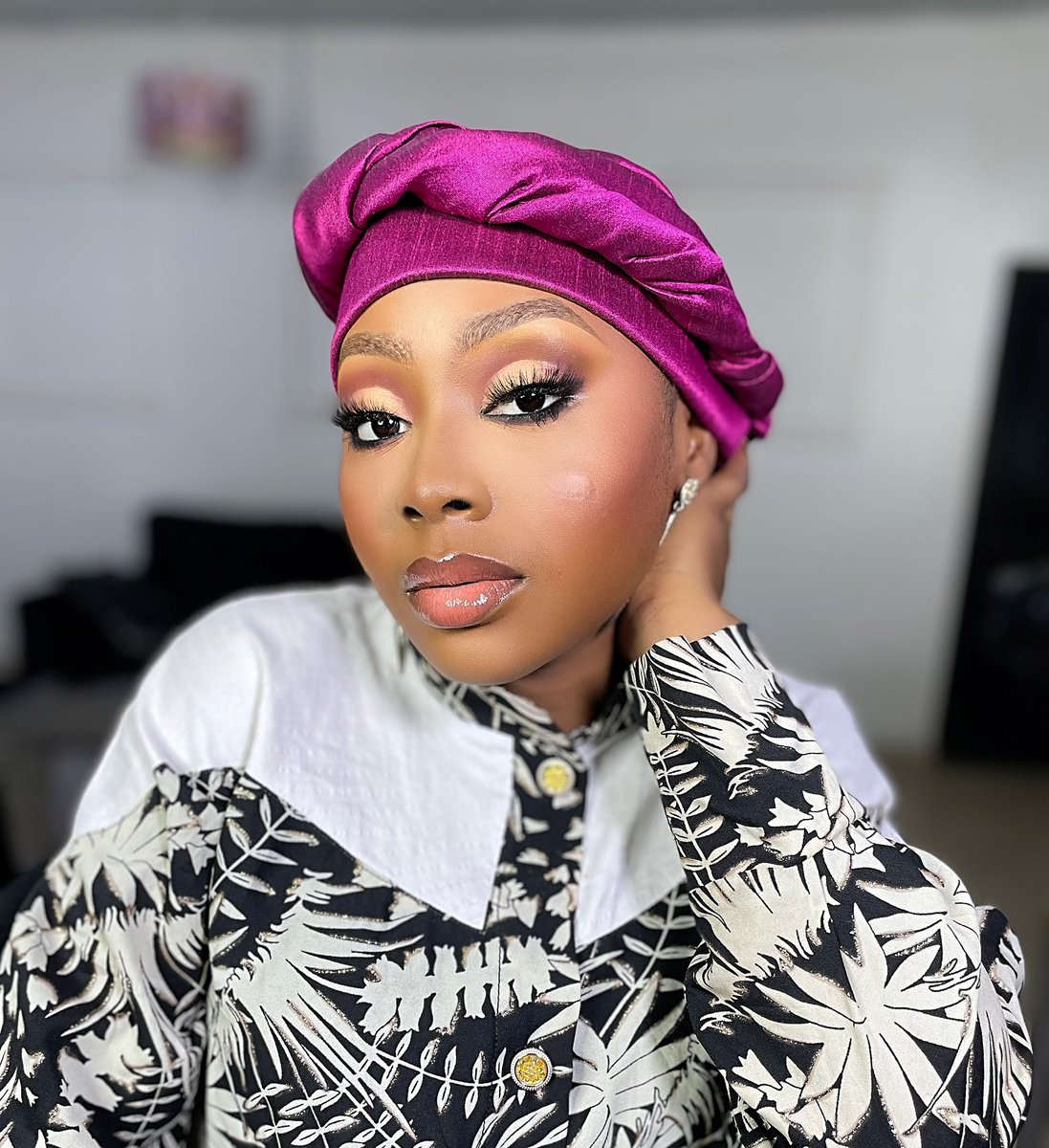 maryamize_'s tweet photo. I am a make up artist in Jos, when you view into the pictures you will confirm that I really know what I am doing. Please Book an appointment. Thank you for your time. ❤️🙏 https://t.co/UEltS2v60A
