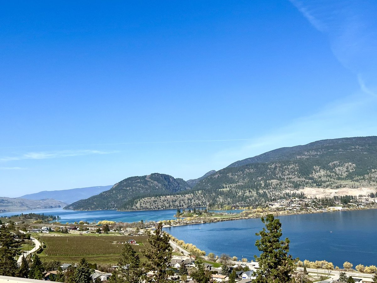 amandashatzko's tweet photo. The #Okanagan is one of the most remarkable places on earth. If you haven’t visited yet, I highly recommend it! I could be biased being born and raised here… but after travelling and working in 30+ countries, I’d still say it’s the place to be! #Coldstream #LakeCountry #Kelowna https://t.co/1mmsbwmeet