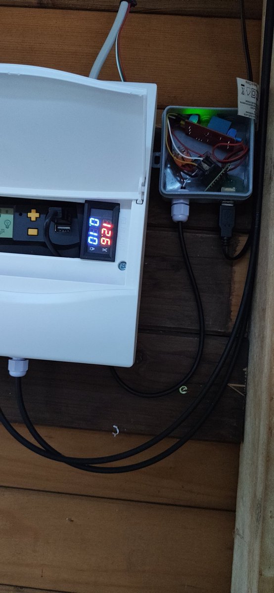 LED Patrick🚥 / @pbl0m@phpc.social tweet media