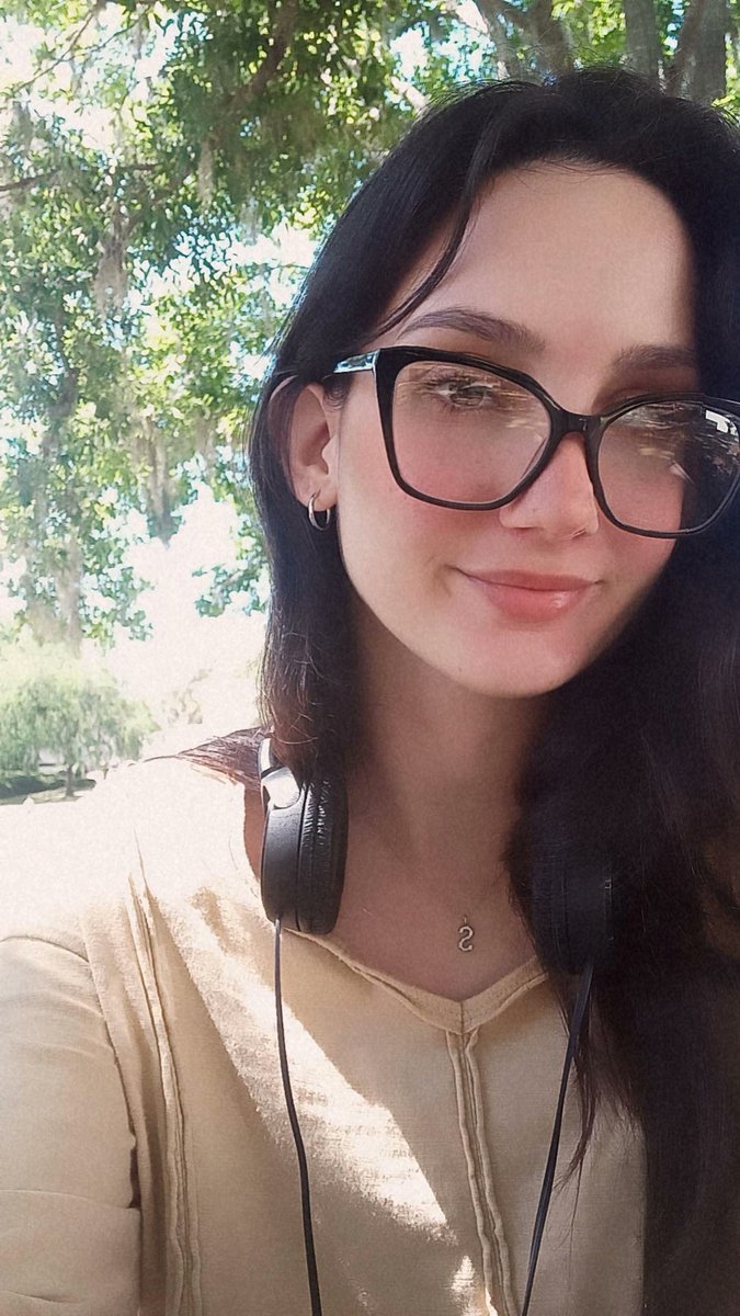 kodzuken_sophie's tweet photo. 23 años

La vagancia personificada, a veces dibujo, alimentando la esquizofrenia con personajes 2D todos los días, -20 de paciencia. https://t.co/LOURn9J1FK