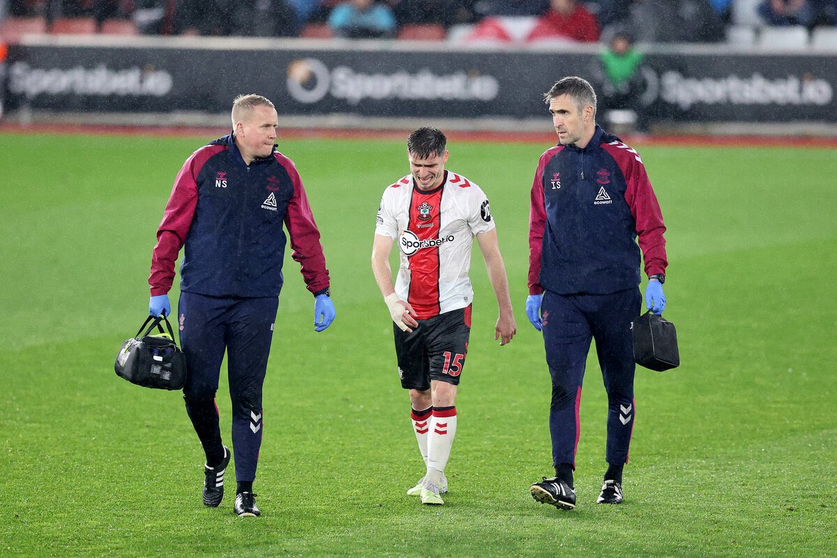 The season is over for me today.

Really disappointing to finish this way but it's football.

A difficult season where I learned a lot. 

I will give everything to support my teammates for the next 4 games. 

Thank you for your support Saints fans 
see you soon ❤️🤍