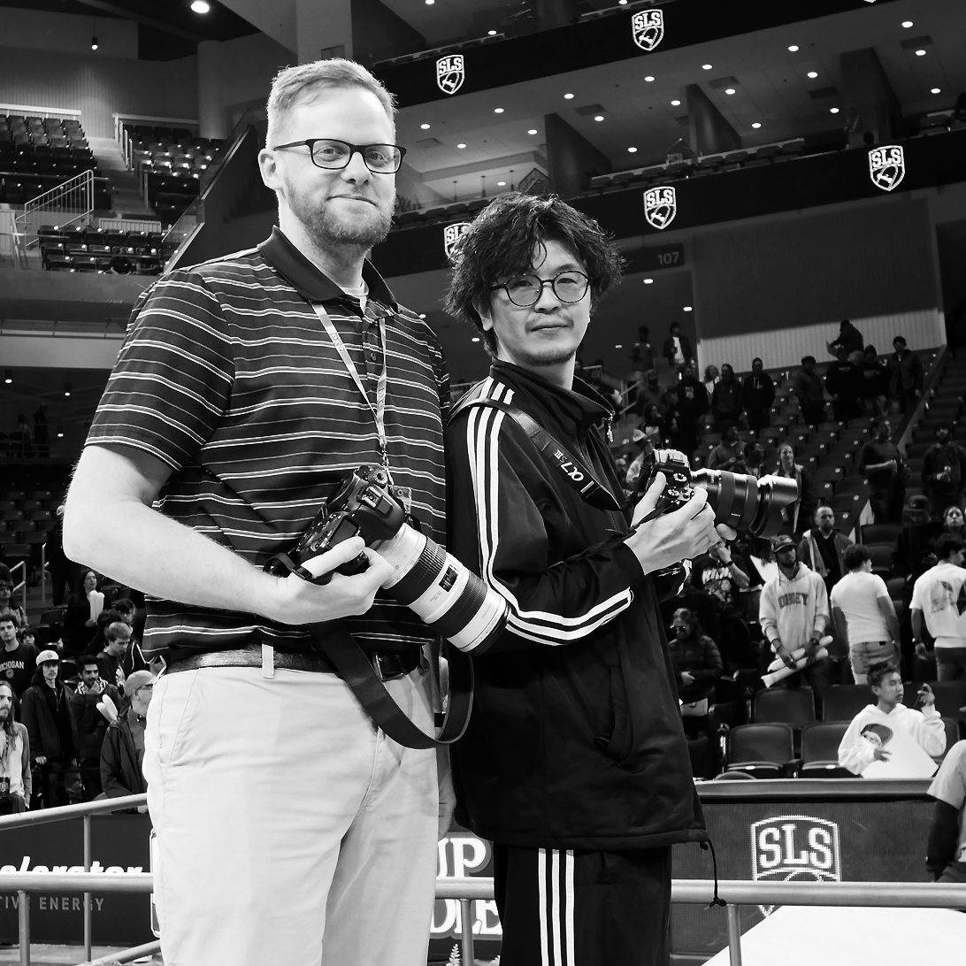 jgrohoske9's tweet photo. Another photographer and I during @StreetLeague went up a ramp to get a higher view of the men's podium. Mai was taking a photo of her colleague and asked for a photo of both of us. 

This was the photo Mai took. Thank you! #SLSChicago #HigherGround 🥰 https://t.co/PquBnLyXHs
