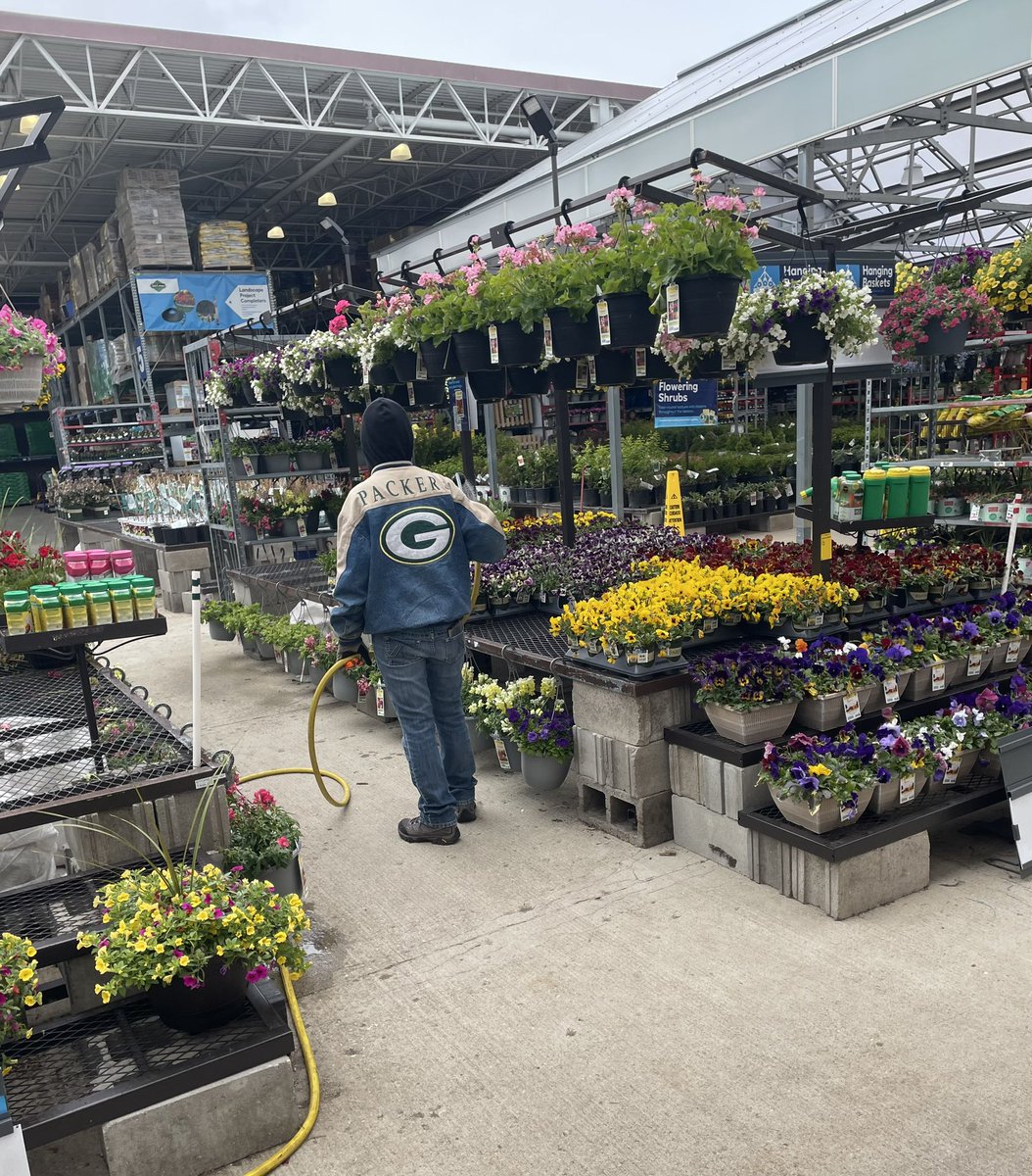 Packersjackets's tweet image. Last day of April and we’re still out there! @Lowes #neverstopimproving