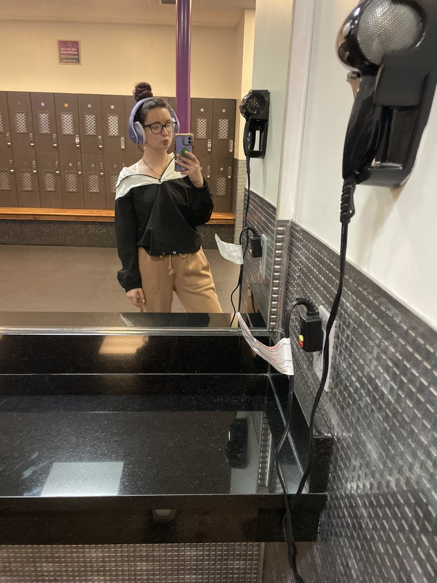 Kitty Rivera🌹 on Twitter: "RT @VioletSpiceXXX: Gym time with @KittyRiveraXXX -I added my baby to