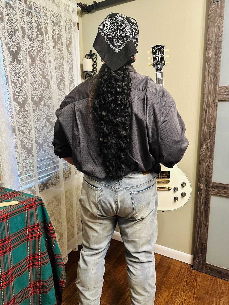 KippAngel's tweet image. When Only Gibson Will Do @CustomGibson @gibsonguitar @GibsonGarage @Gueikian @SeymourDuncan @KippAngel @EdenLake @MesaBoogie @marshallamps @Marcludeman1 @Hughes_Kettner @VictoryAmps @OrangeAmps @OzzysBoneyard @fm_fck @michaelalago1 #livelife #livedogs