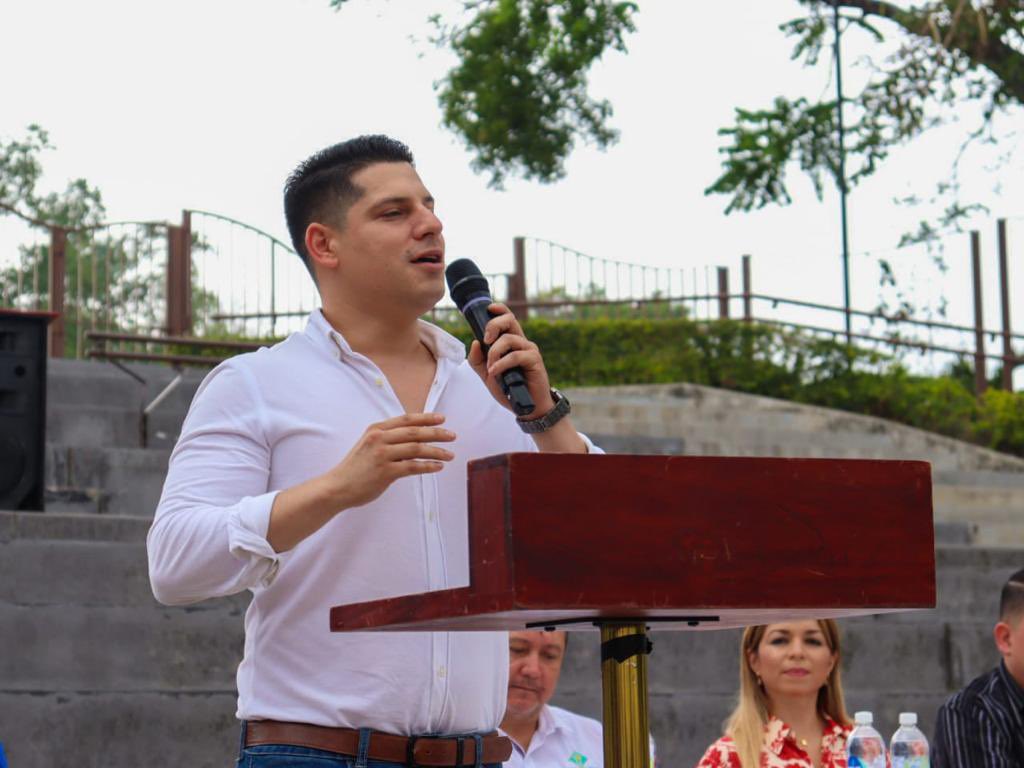 imj_sansalvador's tweet photo. El #NewGenerationFest nace con el objetivo de promover y celebrar la creatividad e innovación, el espíritu empresarial de los jóvenes y sobre todo la participación juvenil, promoviendo la cultura, deporte y el sano esparcimiento, siendo estas reflejadas en el festival. 🎭🕺 https://t.co/MPunZIE1mO