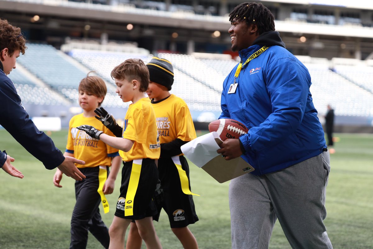fbmanitoba's tweet photo. Spring flag kicked off this weekend at IGF with over 2000 people in total participating! 🏈

“I play because I get to make new friends and learn the game,” said one participant. 

“It’s a chance for me to get active and have fun,” added another. https://t.co/ARsFoASEch