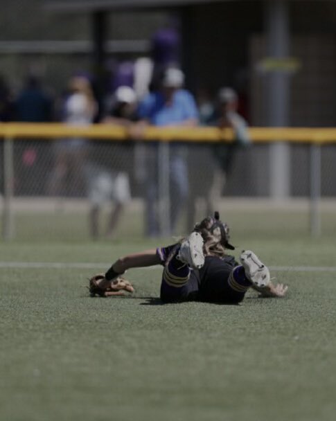 LaBlazers16UBLK's tweet photo. 2025 @BaileyMclin getting long for the diving catch on for the line out in the semis!! @BlaZerelitemain @Softball_La @GoChoctaws_SB @AndyLeeNWF @CoachMeeks_PRCC @PearlRiverSB @CoachCollins_11 @LSUEBengalsSB https://t.co/0H88kjKgRO