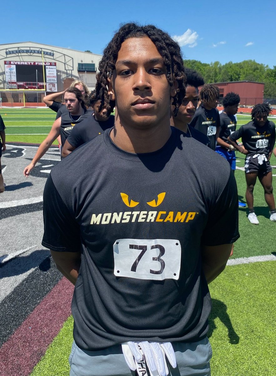 ⭐️⭐️⭐️⭐️ 2024 Valley View HS LB @brianhuff23 is at the Monster Camp to #TestinTheVest #MonsterCampDawg