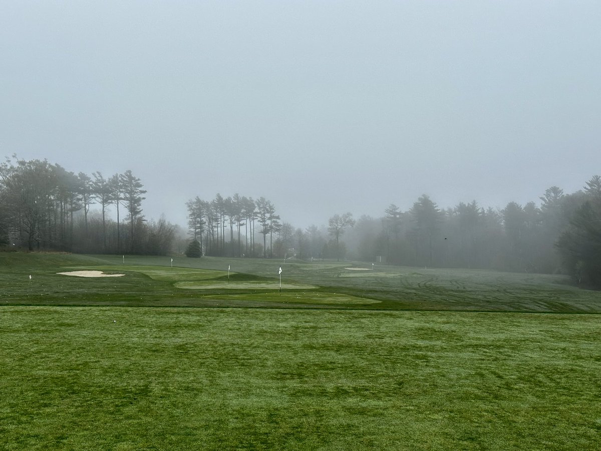 michaellowe's tweet photo. Taking advantage of a quiet range on a dreary Sunday #golf https://t.co/wBU1vj5hUM