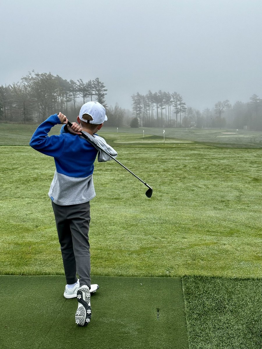 michaellowe's tweet photo. Taking advantage of a quiet range on a dreary Sunday #golf https://t.co/wBU1vj5hUM