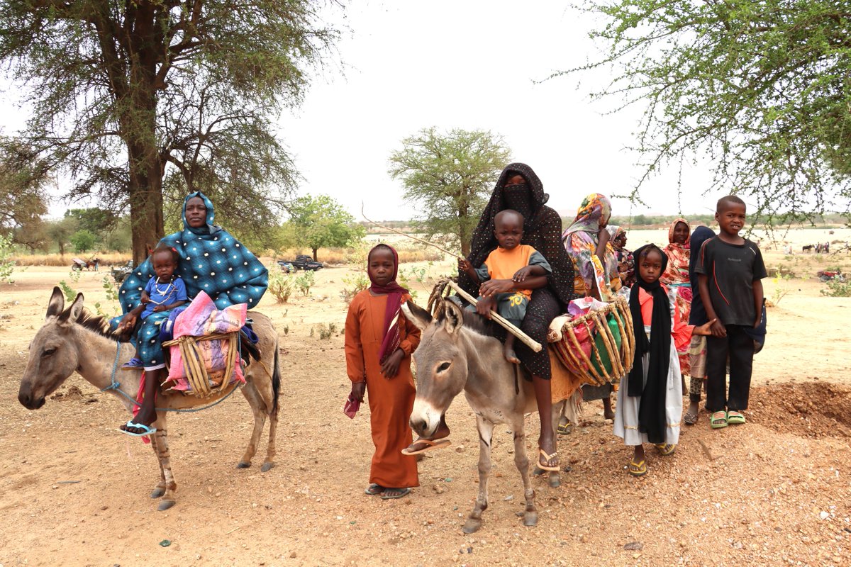 UnhcrTchad's tweet photo. Influx of Sudanese🇸🇩 refugees in Eastern #Chad🇹🇩
#WitheRefugees https://t.co/ucLJobBUUW