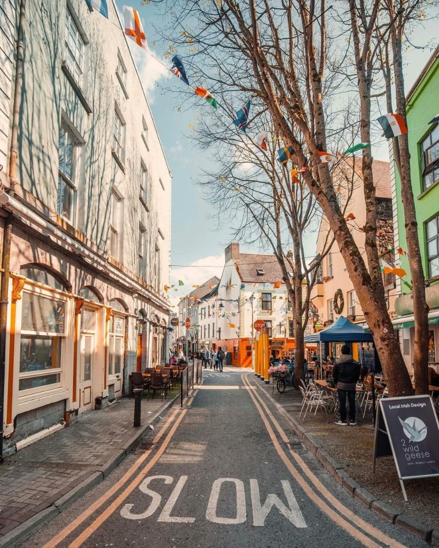 visit_galway's tweet photo. Life in the slow lane... No better way or place to be! ππ¦₯ππ
πΈ @emmettpquinn
π Cross Street Upper, Galway City
#SlowLane #SlowPaced
#LoveGalway #Weekend #Sun #Springtime #AmazingPlaces #GalwayCity #Galway #Ireland #VisitGalway https://t.co/0L7RC98BPn