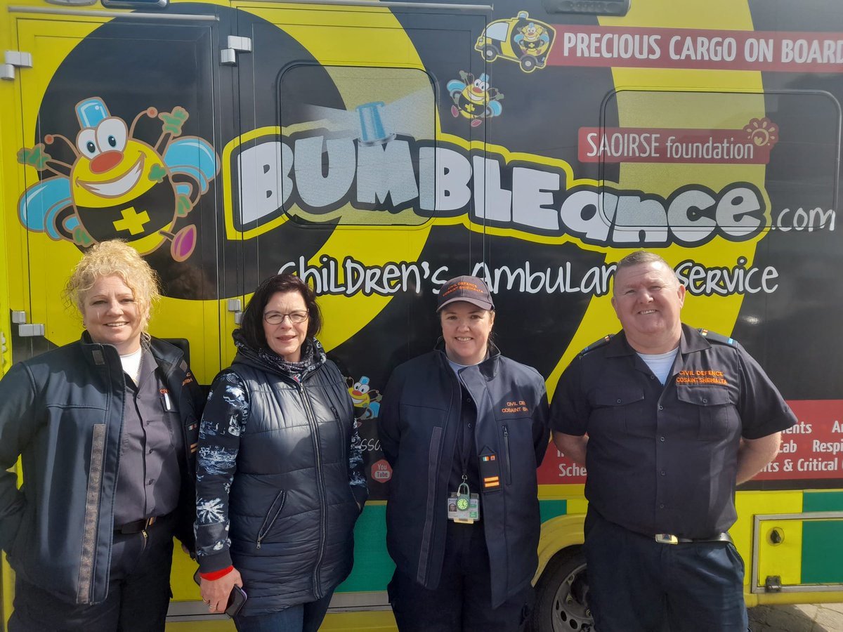 WEXCivilDefence's tweet photo. Delighted to support Db Dailys event on Wexford Quays today which raises money for @BUMBLEance_IRL , thanks as always to our dedicated volunteers @Wexford_People @wexfordcoco @WexfordVC @CivilDefenceIRL #volunteer #community #bumbleance https://t.co/iWkOpmaUTt