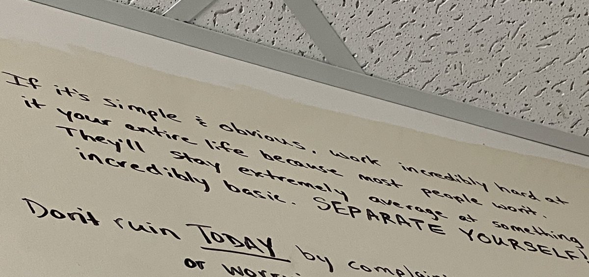 𝐇𝐀𝐑𝐄𝐒𝐎𝐍 (@hvreson) on Twitter photo 