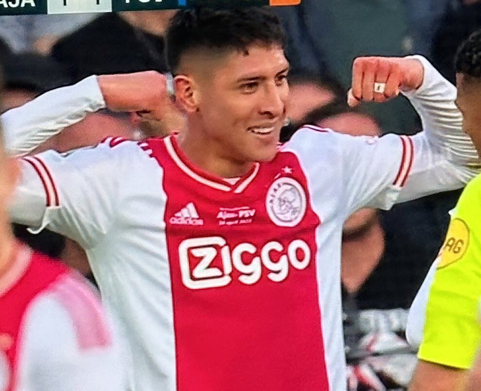 VCtjes's tweet image. 