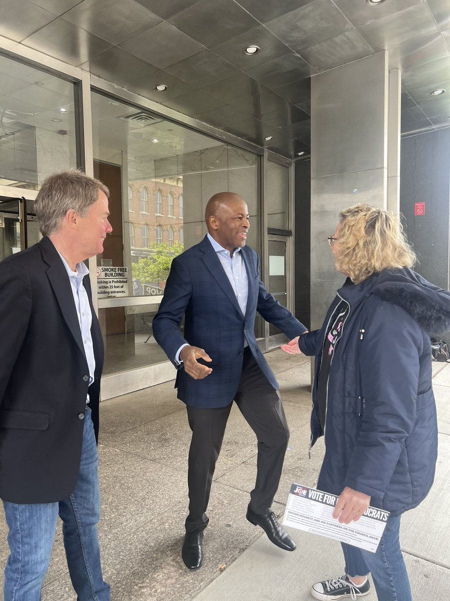 MayorJoeForIndy's tweet photo. All across the city, teams of Mayor Joe supporters have been working hard to get out the vote!
Weโre in the home stretch with 2 1/2 hours until the polls close for the day! Head to one of the early vote locations before 6 pm to cast yours for Mayor Joe. #WeNeedJoe https://t.co/DAoIRIthFu