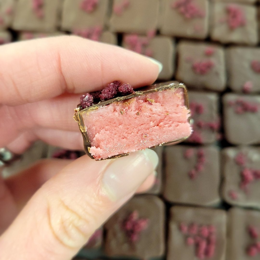 TasteFruition's tweet photo. At Fruition, we are both Chocolatiers and Chocolate makers. We have the privilege of creating delicious bonbons, bars, and confections with amazing chocolate, &amp; we make all of that chocolate ourselves in the same building! #specialtychocolate https://t.co/02FnSgUbNZ