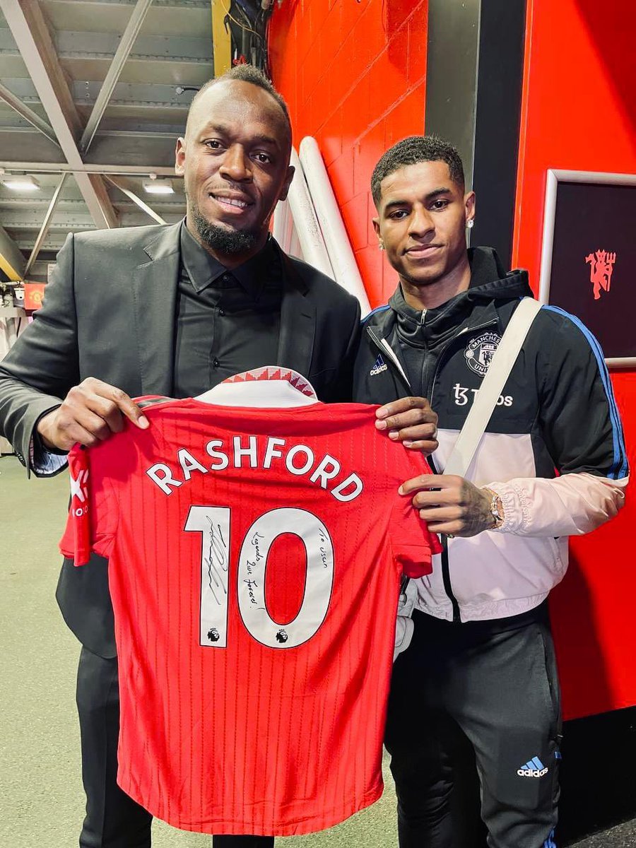 MarcusRashford's tweet photo. Solid win against a tough opponent! Great to have you in the building champ 👈🏾✌🏾⚽️ https://t.co/xNnlz3RV5h