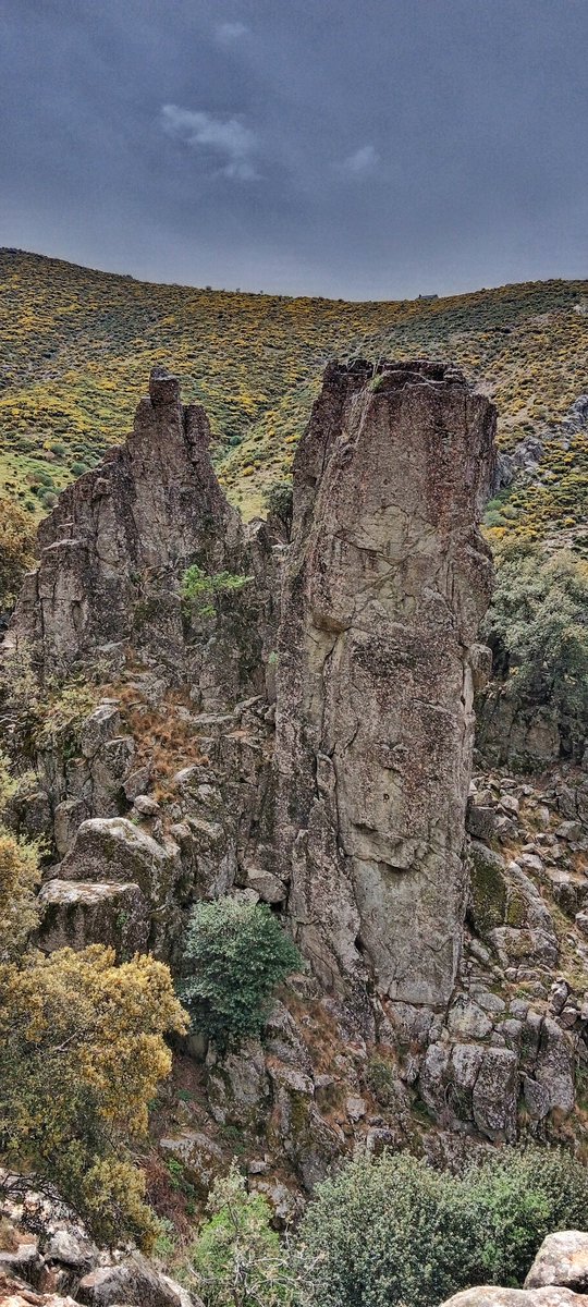 lunita1ssb's tweet photo. Esta maravillosa tierra @birdextremadura esconde rincones como los que veis aquí. #GuijodeSantaBárbara está en la comarca de la Vera y siguiendo el curso del río #Jaranda que baja de Gredos encontramos este gran charco de agua #ElTrabuquete donde los baños son una delicia. https://t.co/34s7iaDwyO