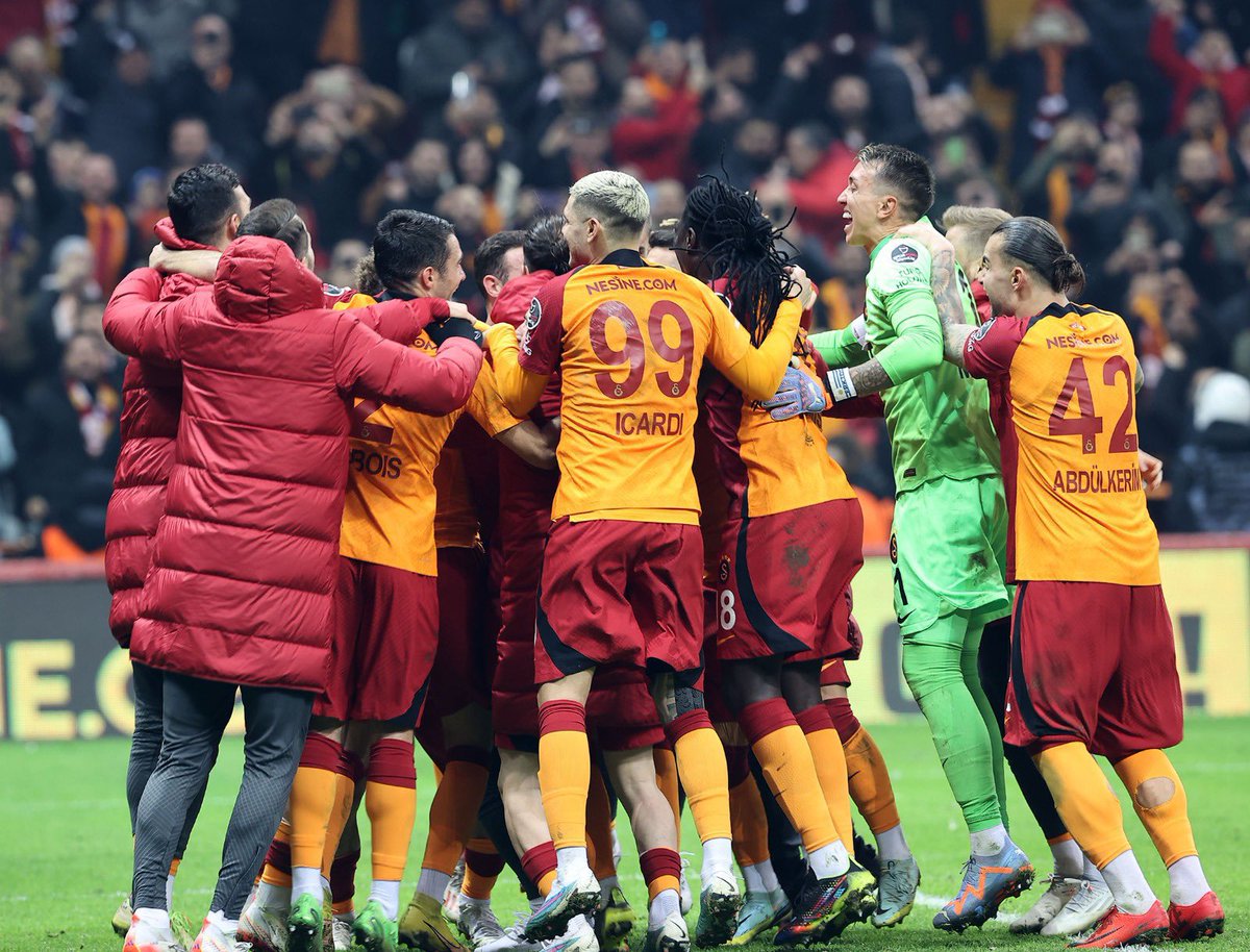 Sakin ol, takıma güven! 💪

ŞAMPİYON CİMBOM YAZDIRACAĞIZ! 🏆
