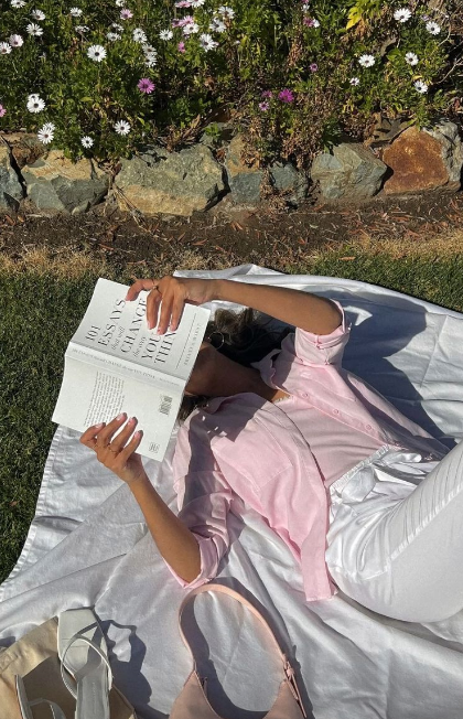 ErwinWardanny's tweet photo. Book is a garden, an orchard, a storehouse, a party, a company by the way, a counselor, a multitude of counselors.
#outdoorreading🌞 #bookstagram #sundayfunday🧘#bookworm📚 #freshairreading🌳🍃 https://t.co/OFLc2Nzkd7