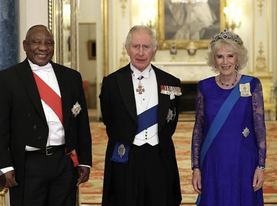 MzwaneleManyi's tweet image. Dear @ukinsouthafrica 
Please educate us on the meaning of the red/maroon ribbon across the chest of ALL the Presidents of South Africa.
What exactly does it mean?