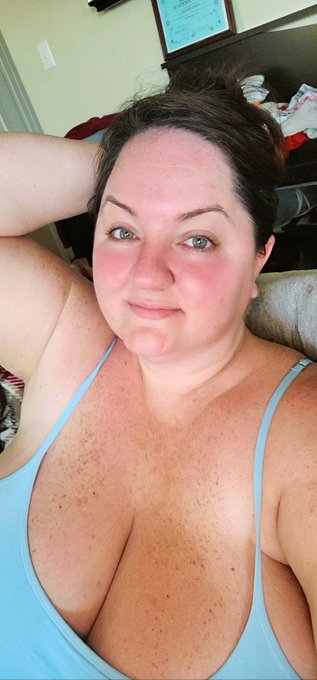 First major yard work of the season! Raised the canopy of our two trees by like 3 feet! Cut off a large<a href="/tag/mvsales"class="tags"><span>#mvsales</span></a>