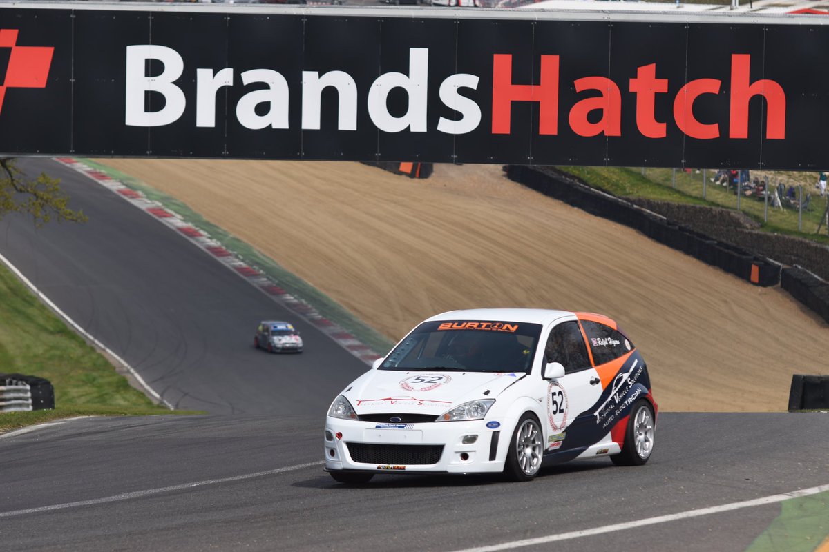 spenceberks's tweet photo. What a day today. Some absolutely superb cars on track @Brands_Hatch for the @GTCUP. #modifiedford Too many to post on here so here are a couple of my favs. https://t.co/CMv4BgL4YP