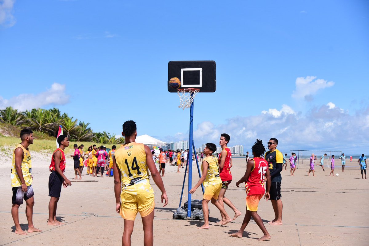 carlosbrandaoma's tweet photo. Dando continuidade à comemoração do aniversário de 44 anos da @sedel_ma, realizamos a Sedel Beach, na Av. Litorânea, com prática esportiva, lazer para pessoas com deficiência e a presença da nossa campeã de beach soccer @Adrielebs07. https://t.co/EDDsUIOpmZ