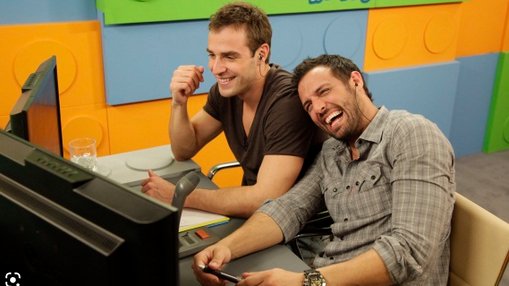 Εντωμεταξυ οσο βλεπω στο τραπεζι τα ζευγαρια σκεφτομαι οτι σε λιγο θα δουμε και..... ΒΛΑΧΟ - <a href="/SavasPoumpouras/">Savas PoumpourASS®</a> οτι κανουν πλακα.....#firstdatesgr