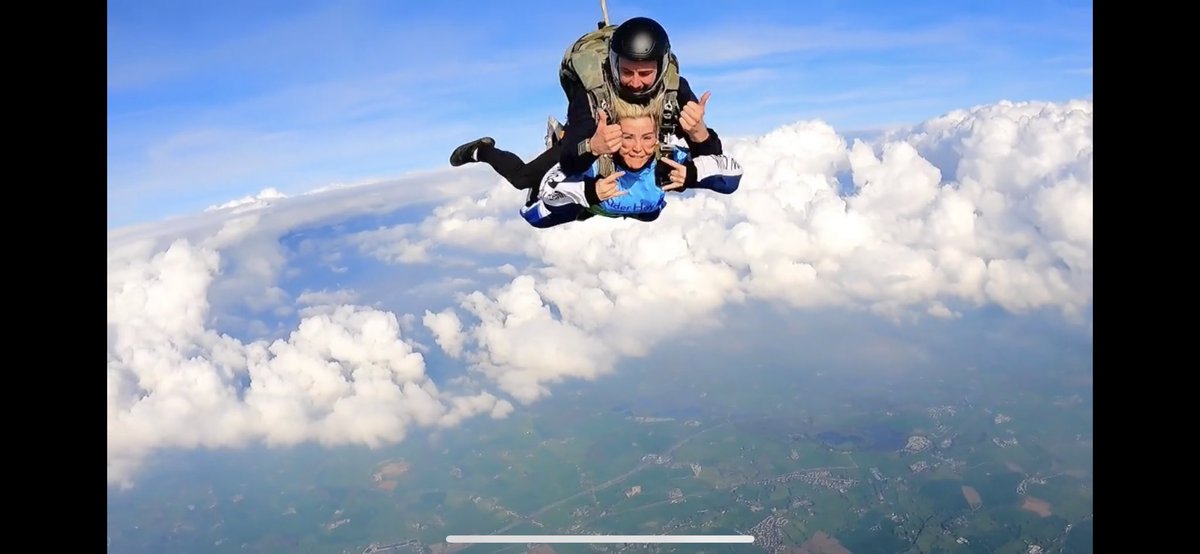 Nadine0786's tweet photo. @PCPSwans Woody spent the day at the cockerham airfield with me whilst we done a sky dive raising money for @AlderHeyCharity he was so proud https://t.co/p2fWRVQE7E