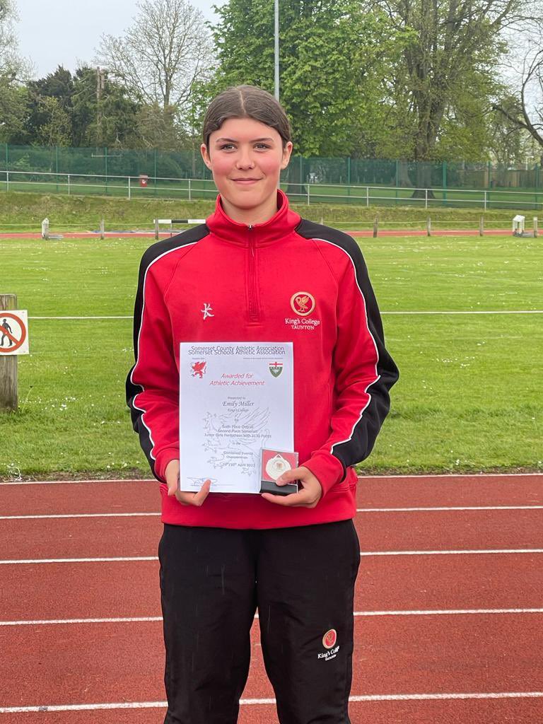 Well done Em amazing performance today in your multi events - hurdles, shot put, high jump, long jump, 800m so proud of you 👏 thank you KCT  for your amazing support @CoachSmiler @kctswimming <a href="/kctsport/">King's College Sport</a>