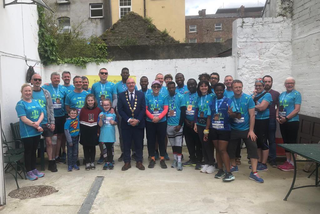 An amazing day with this brilliant group of people from @SanctuaryRunGal @SanctuaryRunDub @SanctuaryRunCor and Ennis! A day of solidarity, friendship and respect. 💙💙 #Limerick @RGreatLimRun