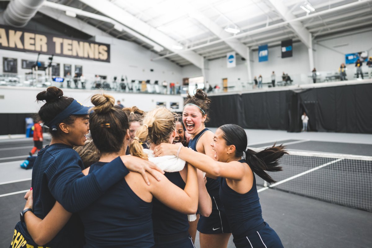 UMichWTennis's tweet photo. Victory pics

#GoBlue https://t.co/fsz7WAKR1I
