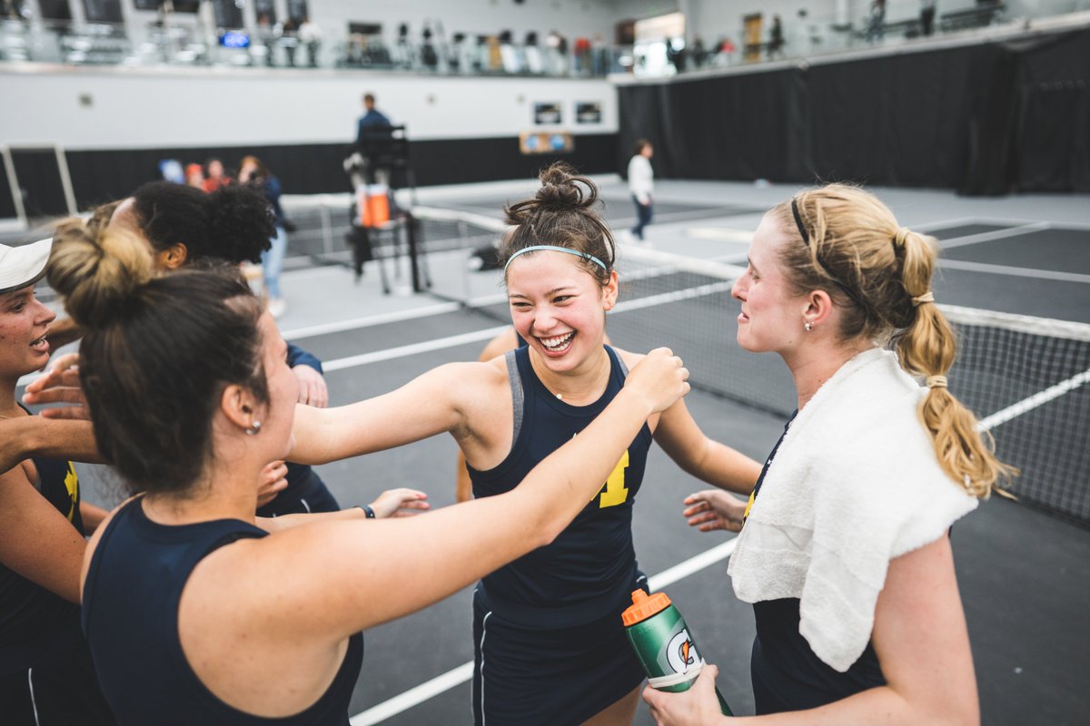 UMichWTennis's tweet photo. Victory pics

#GoBlue https://t.co/fsz7WAKR1I
