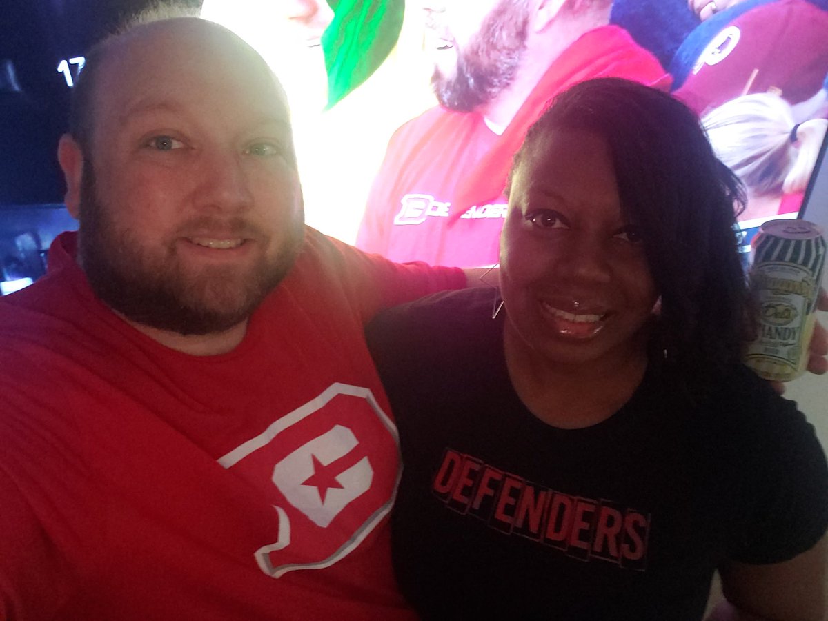 Onigeek's tweet photo. Cheering on the #DCDefenders today! #DefendDC #shieldsup https://t.co/M4LWQEa5xX