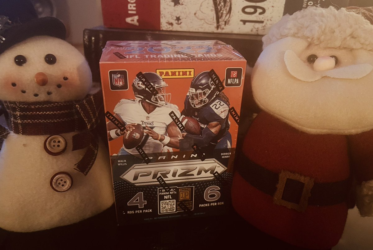☃️FREE GIVEAWAY!🎅🏻

2022 Prizm Football Fanstics Exclusive Blaster Box!

To enter:

- Follow <a href="/TheHawk177/">The Hawk (Sammy Harken)</a> 
- Like
- Retweet
- Go to the YouTube video and subscribe: youtu.be/ryXOr7pmmN0
- Like
- Comment

Winner chosen soon!

#thehobby #sportscards #football #giveaway #prizm