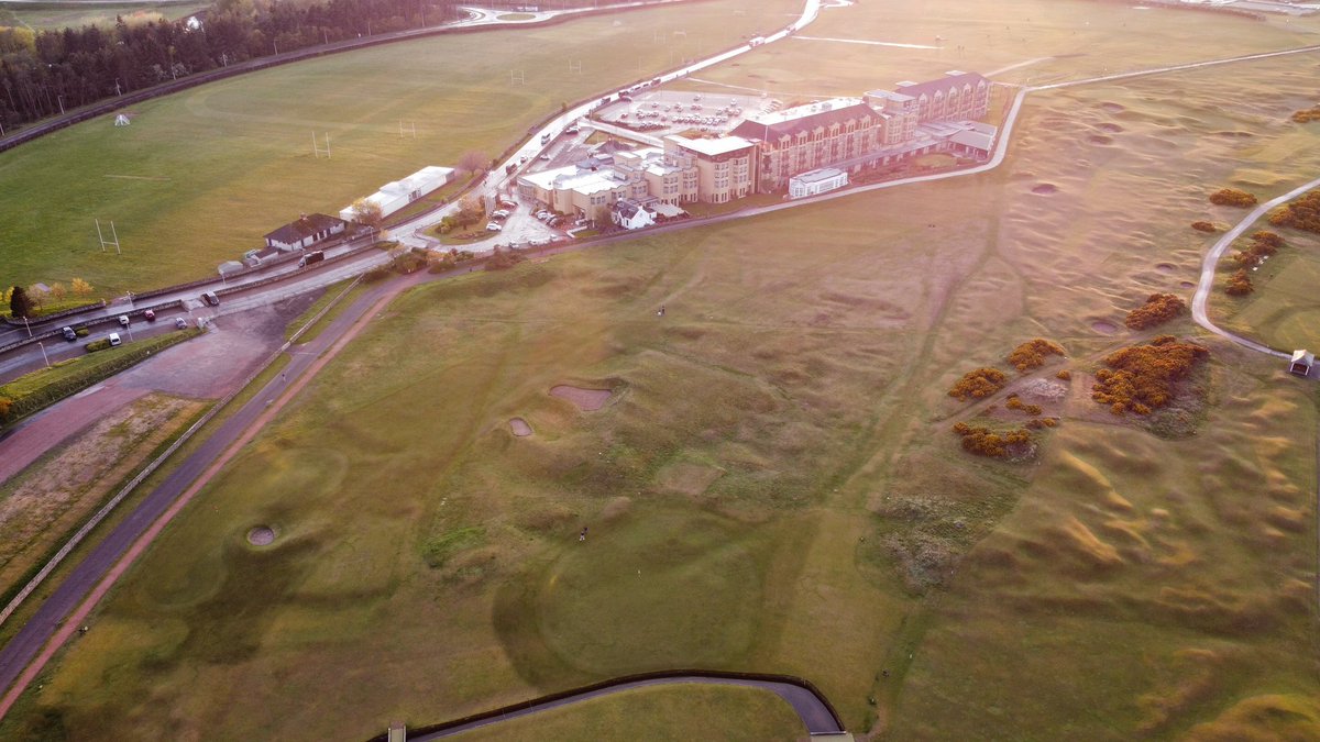 brian_moran21's tweet photo. Sunset on the Old Course…

As the spring continues the course becomes more and more busy by the dwindling days of my dream semester. But the Sunday walks still offer a moment of perfect reflection. https://t.co/R8EEJuqD6m