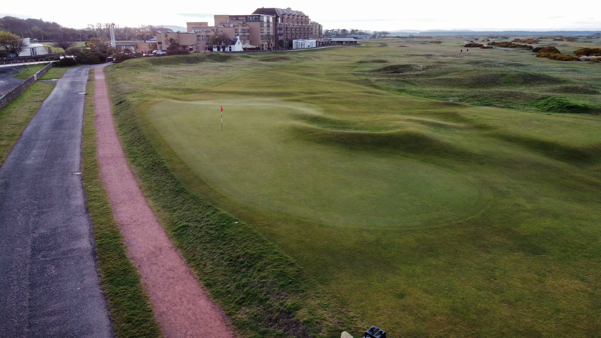brian_moran21's tweet photo. Sunset on the Old Course…

As the spring continues the course becomes more and more busy by the dwindling days of my dream semester. But the Sunday walks still offer a moment of perfect reflection. https://t.co/R8EEJuqD6m