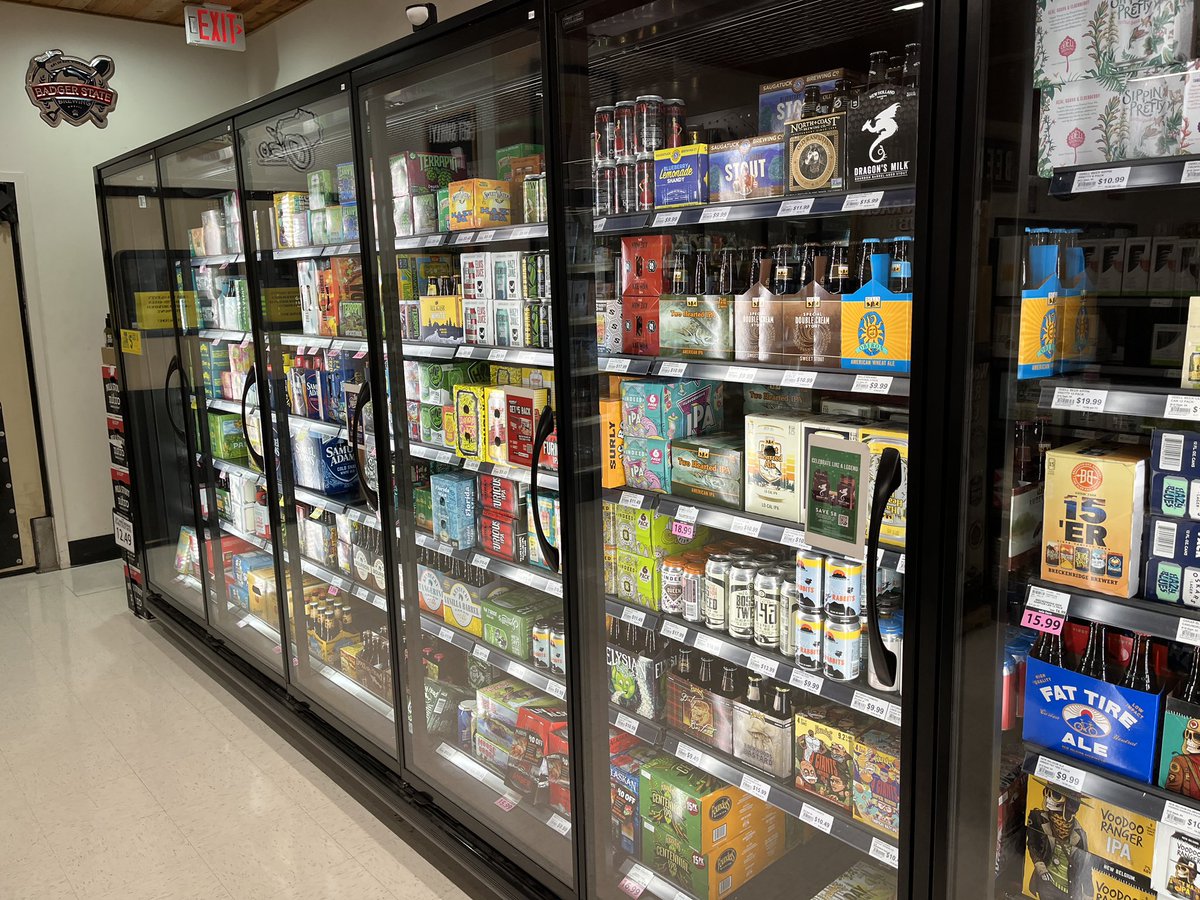 ocici's tweet photo. 出張で訪問したアメリカ中西部と西海岸の3都市はどこも地ビールとワインの品揃えが驚くほど豊富
California Champagneなる種類もあり、これってUSとEUがGI的な協定結んでないからOKなのかな？ https://t.co/xnqRuuEb4j