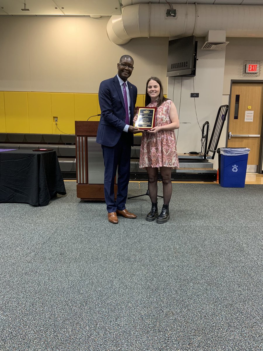 EmersonLions's tweet photo. MALE &amp; FEMALE ATHLETE OF THE YEAR

⚽️ Cali Bruce, @emersonwsoccer 
🏐 Neiko Pittman, @EmersonVBALL https://t.co/KjGjC6YhEK