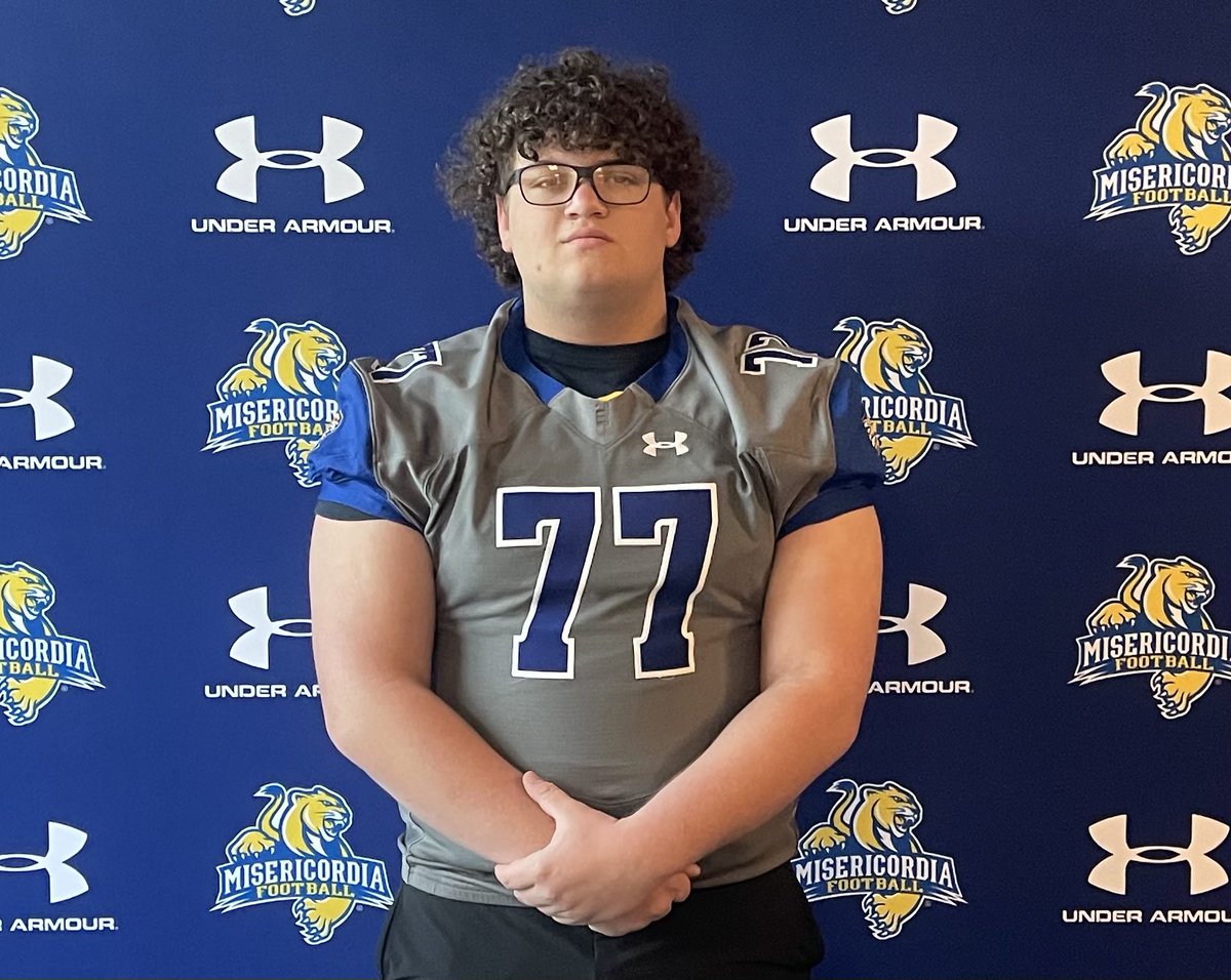 Tyler_Glass_77's tweet photo. Thank you @K_Price73 @MisericordiaHFC and the rest of the @MUCougarsFB coaches for the junior day invite, looking forward to visiting again soon. https://t.co/6PXOol4Cka