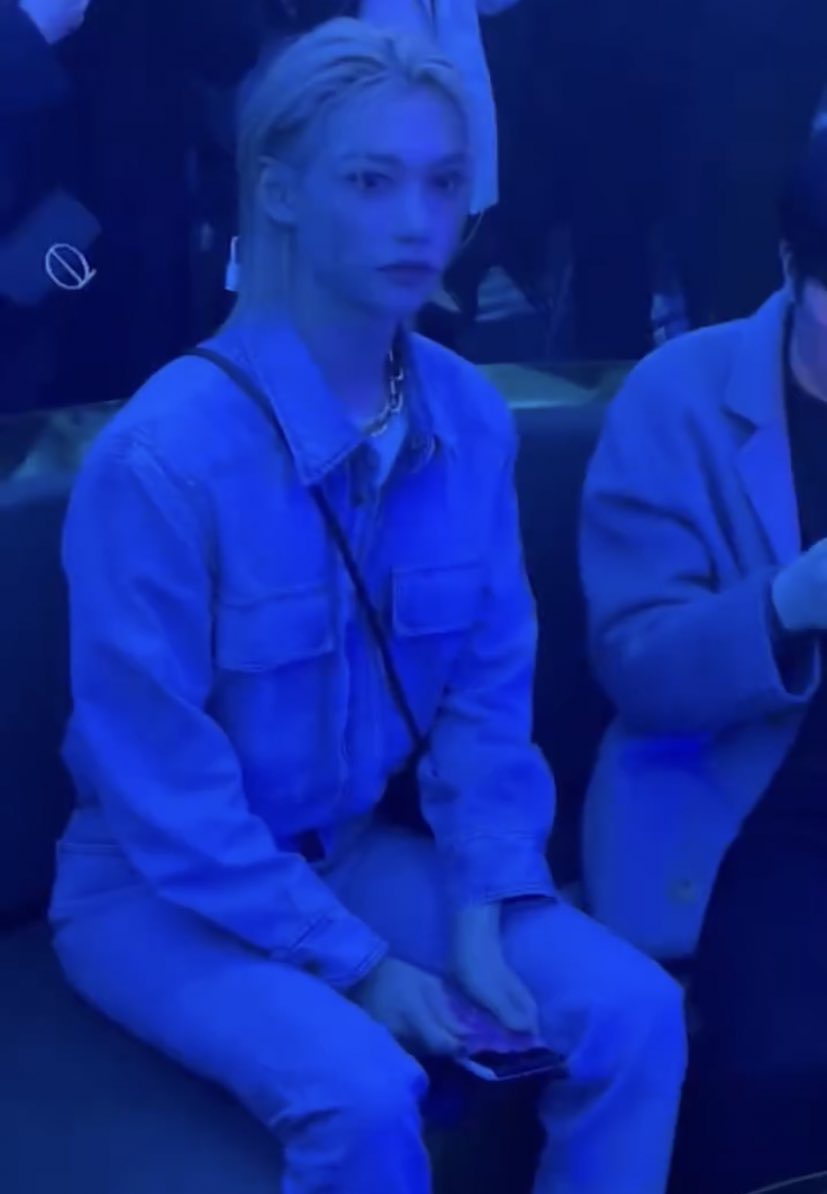 cafeleeknow's tweet photo. bro is a stray kid https://t.co/hPtZYnnQkD